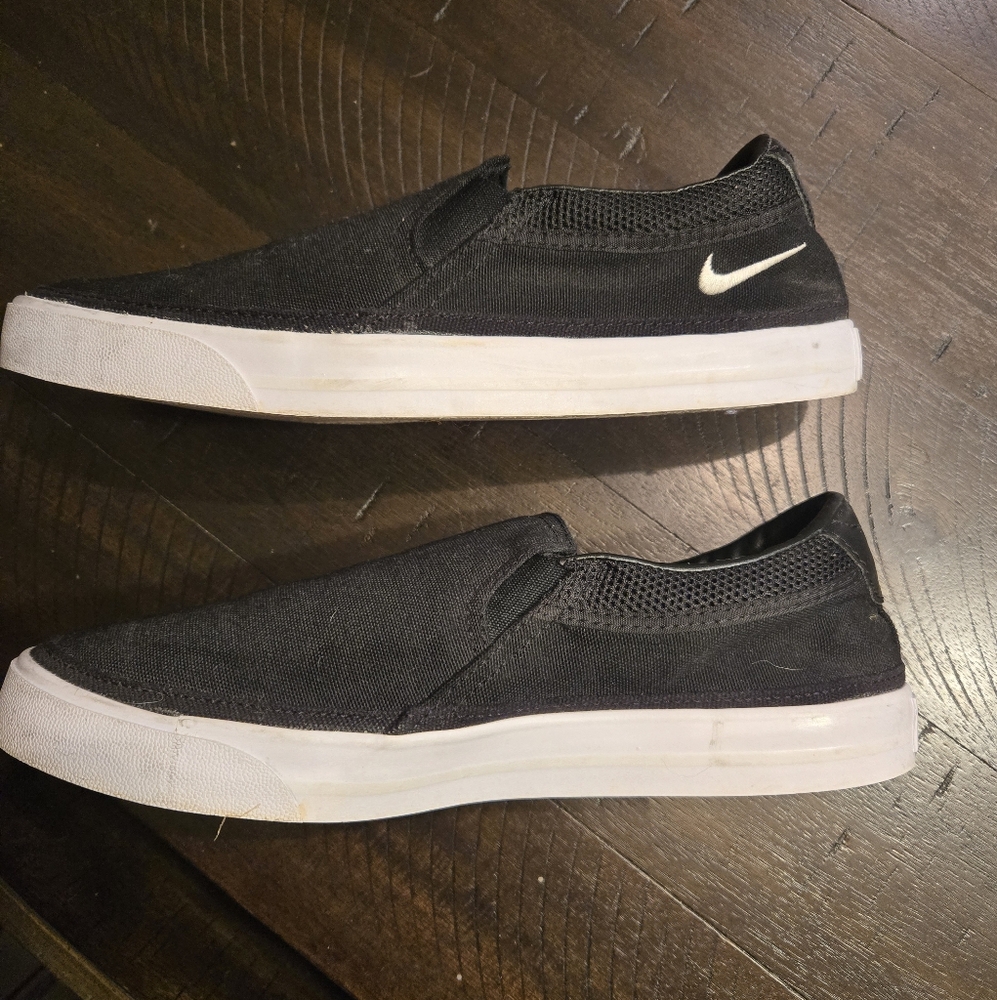 Nike Black Canvas Slip-Ons Sz 9.5 - Picture 3 of 5